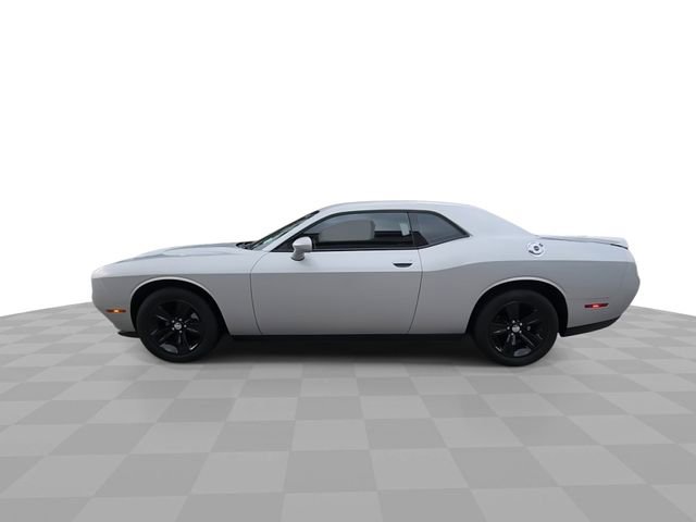 Used 2021 Dodge Challenger SXT w/ Driver Convenience Group image 5