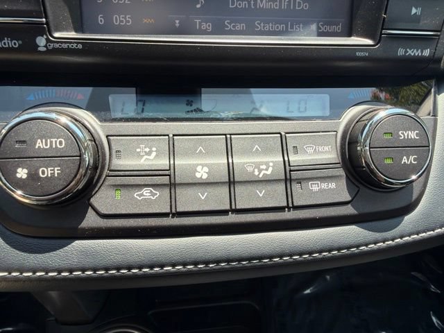 Used 2018 Toyota RAV4 XLE AWD/4WD image 17