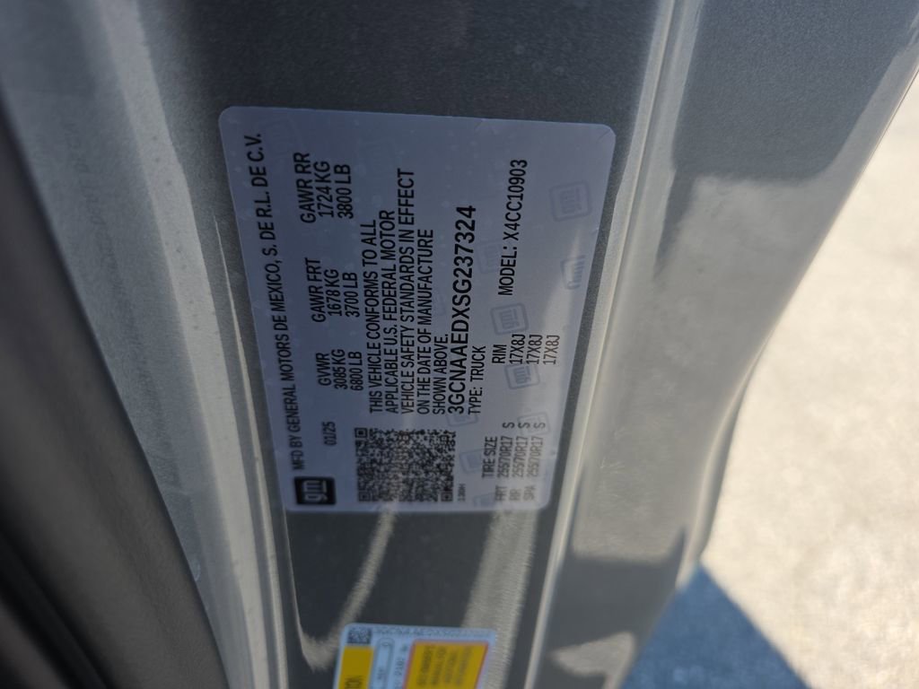 Used 2025 Chevrolet Silverado 1500 W/T image 28