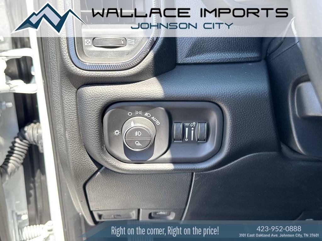 Used 2026 RAM 2500 Rebel AWD/4WD image 32