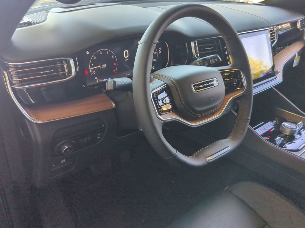 Used 2024 Jeep Grand Wagoneer Series III w/ Rear Seat Video Group 1 image 19