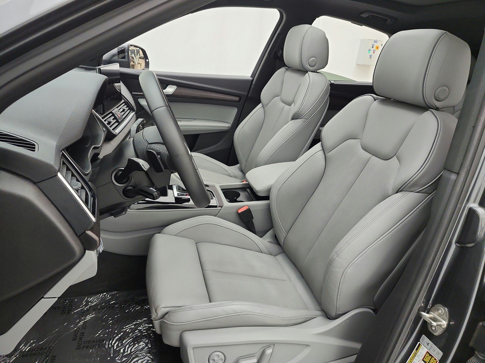 Used 2023 Audi Q5 2.0T Premium Plus w/ Premium Plus Package AWD/4WD image 15