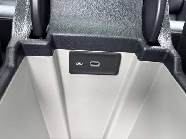 Used 2024 Volkswagen Jetta SE FWD image 34