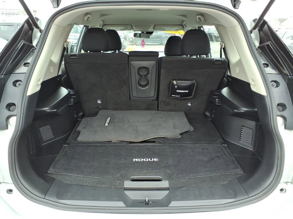 Used 2020 Nissan Rogue S image 7