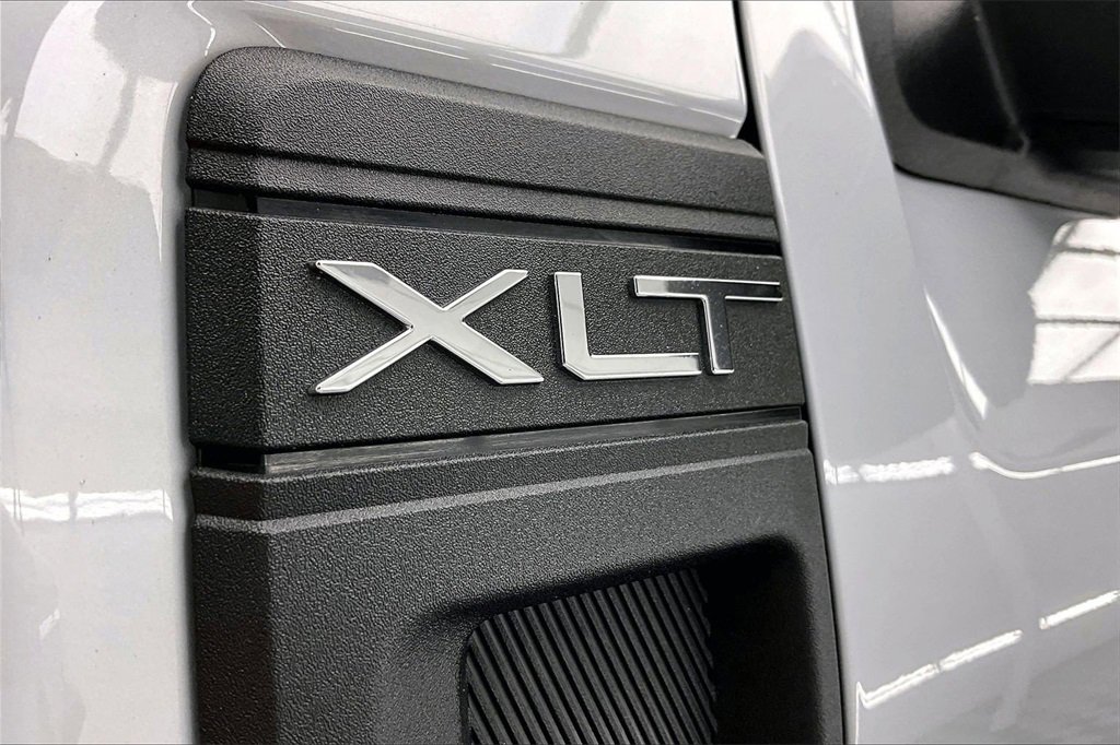 Used 2025 Ford Maverick XLT image 8