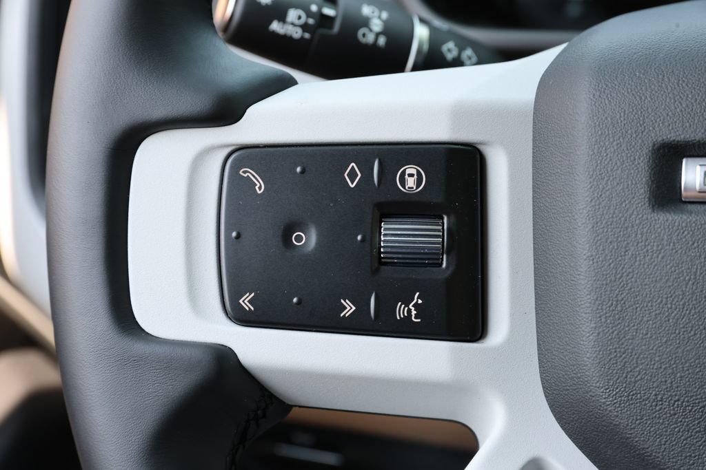 New 2026 Land Rover Defender 110 X-Dynamic SE AWD/4WD image 24
