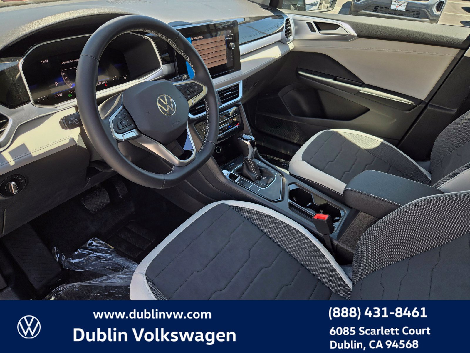 New 2026 Volkswagen Taos SE FWD image 9