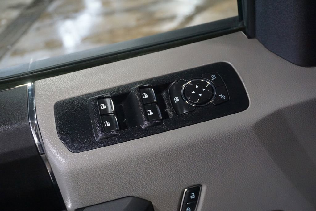 Used 2016 Ford F150 XLT image 24