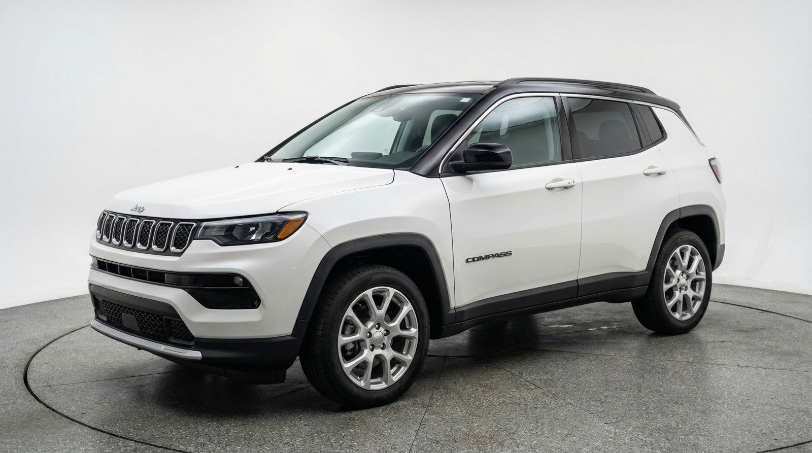 Used 2025 Jeep Compass Limited AWD/4WD image 3
