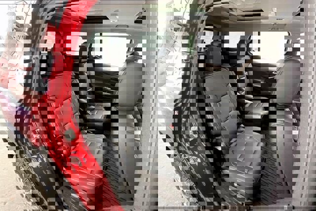 Certified 2023 GMC Acadia SLT w/ Preferred Package image 19