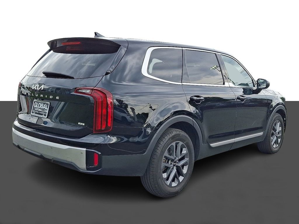 Used 2024 Kia Telluride LX AWD/4WD image 7