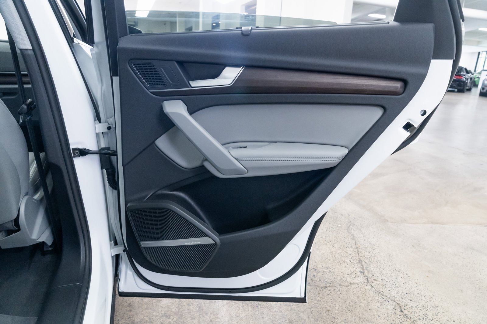 Used 2024 Audi Q5 e Premium Plus image 22