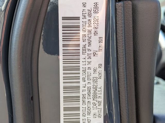 Used 2017 Jeep Cherokee Trailhawk w/ Cold Weather Group image 31