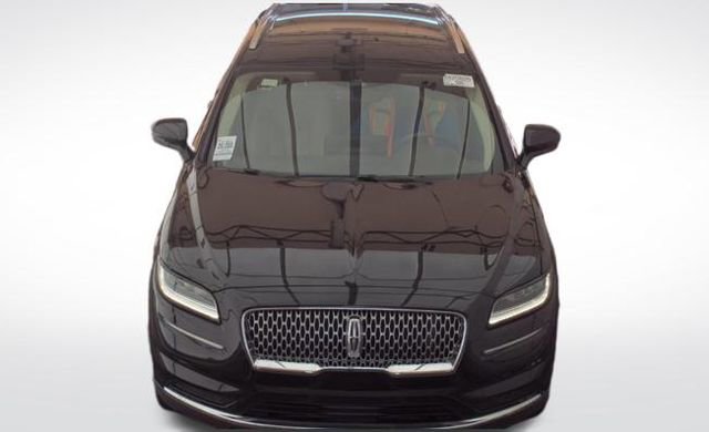 Used 2023 Lincoln Nautilus AWD image 2