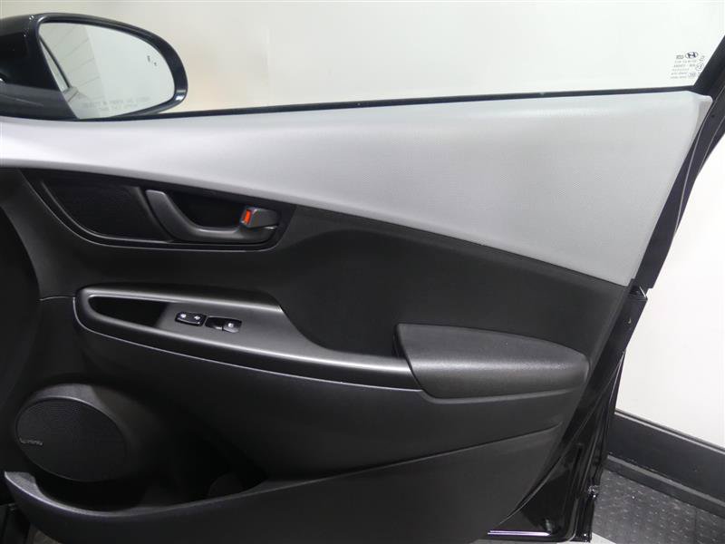 Used 2020 Hyundai Kona SEL Plus AWD/4WD image 19