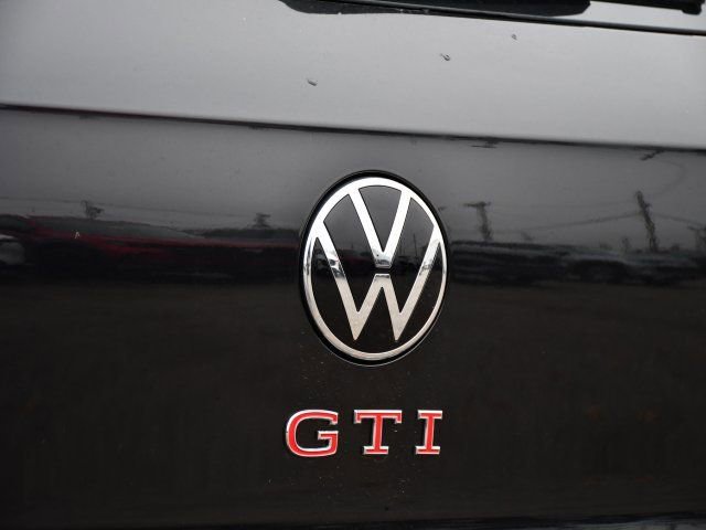New 2026 Volkswagen GTI SE image 9