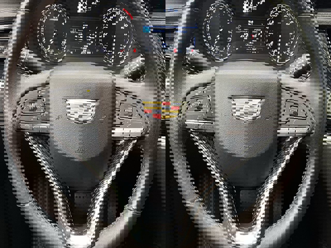 Certified 2025 Cadillac XT6 Premium Luxury image 17