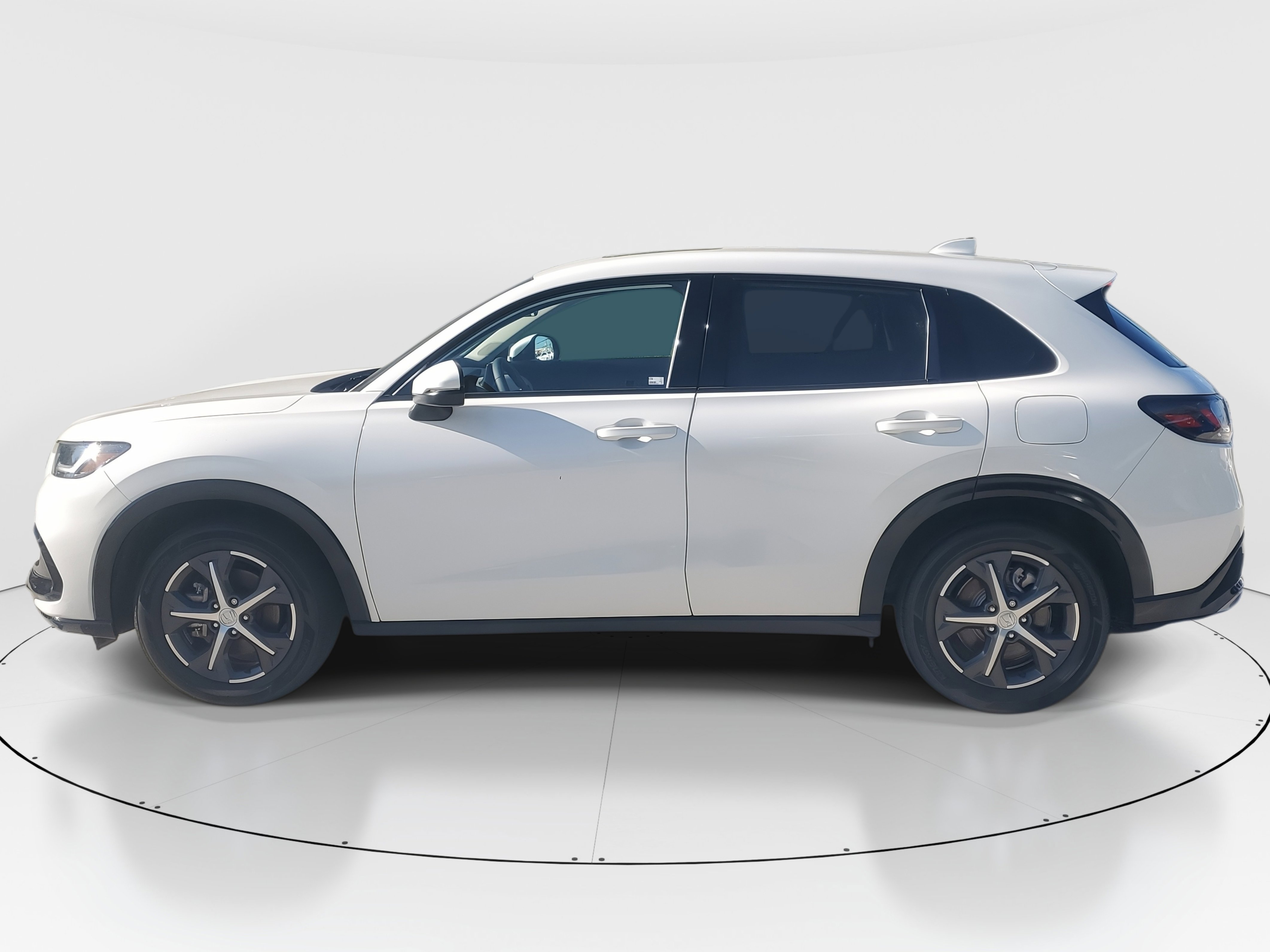 Used 2025 Honda HR-V EX-L image 7