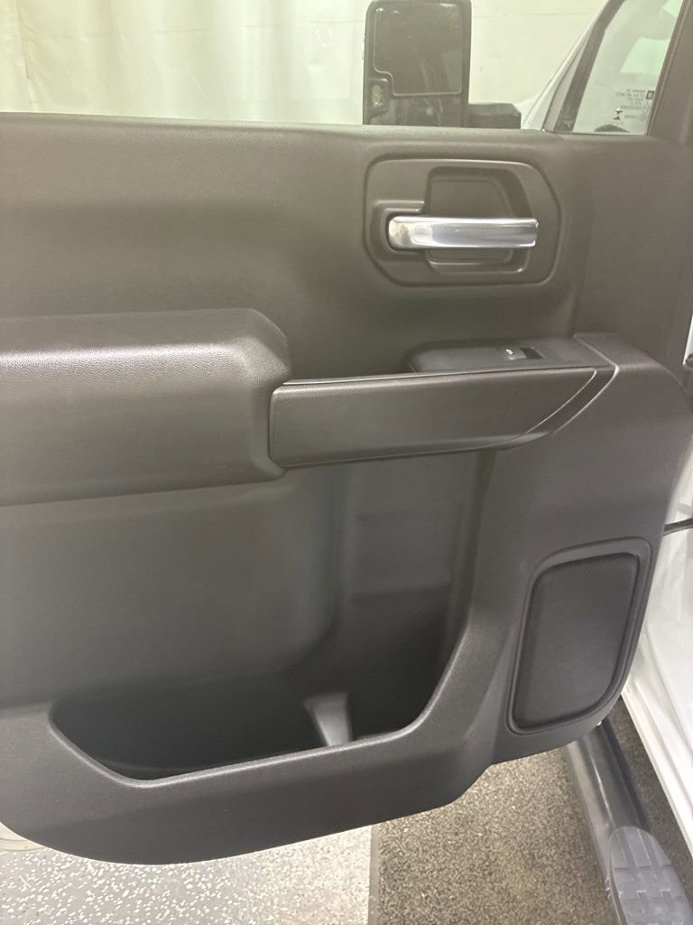 Used 2025 Chevrolet Silverado 2500 Custom w/ Custom Value Package image 23