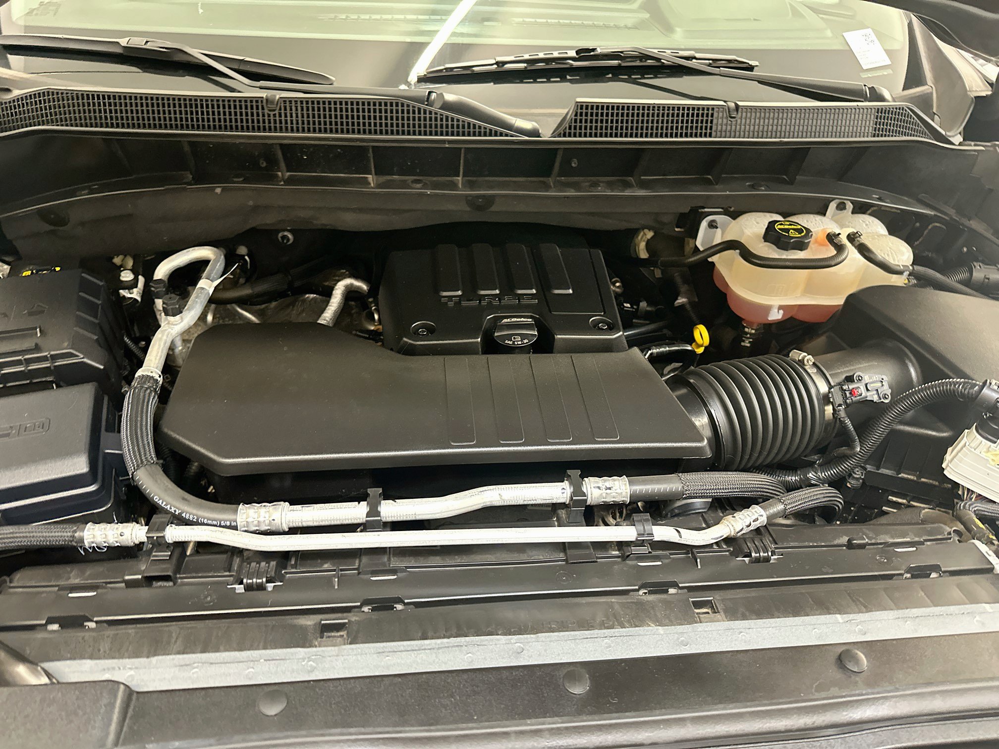 Used 2024 Chevrolet Silverado 1500 LT AWD/4WD image 34