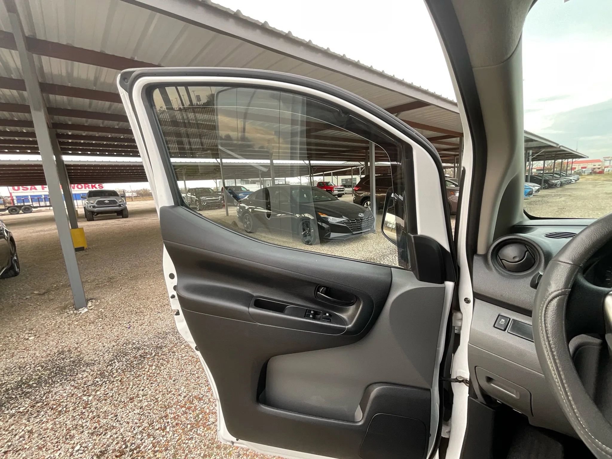 Used 2020 Nissan NV200 S w/ Sliding Glass Door Package image 24