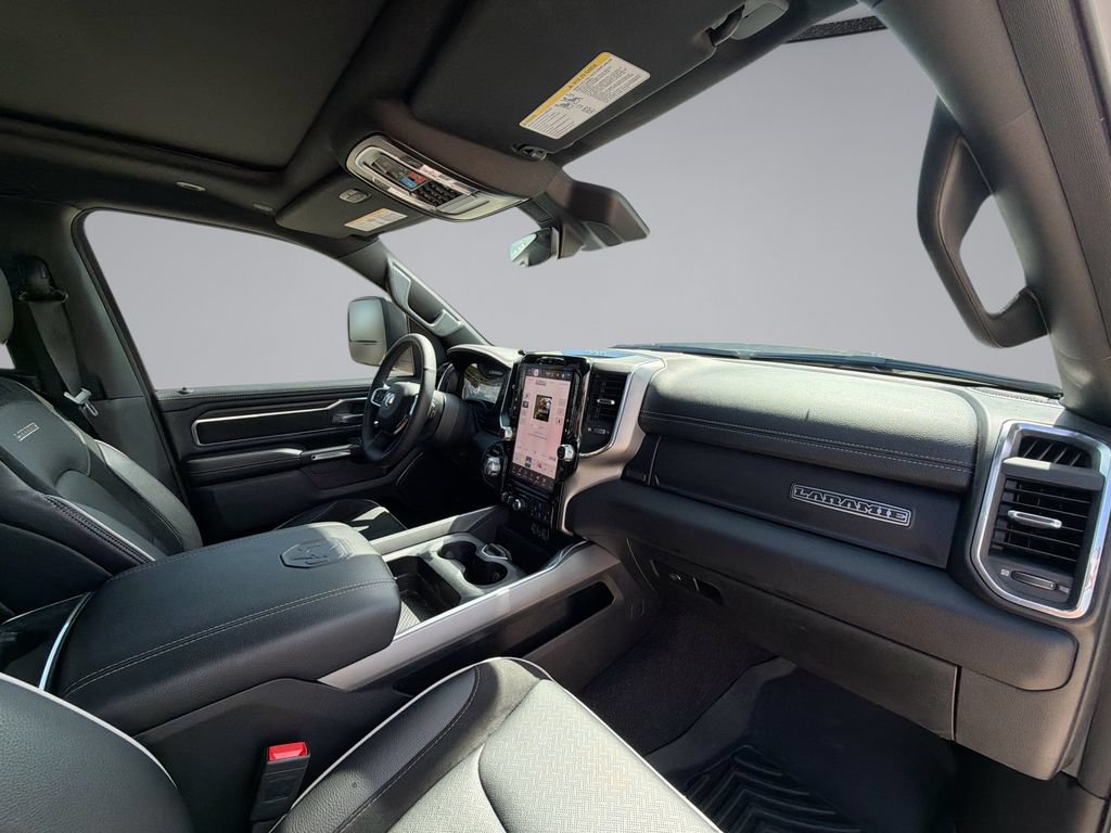 Used 2025 RAM 1500 Laramie w/ Sport Appearance Package AWD/4WD image 15