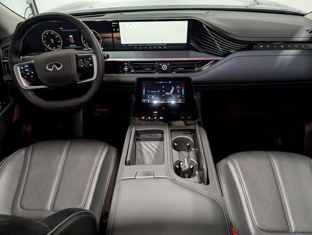 Used 2025 INFINITI QX80 Sensory image 14