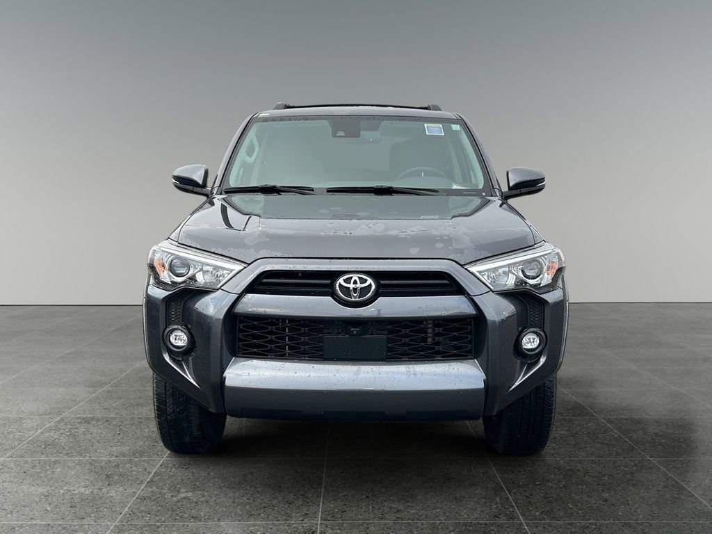 Used 2022 Toyota 4Runner SR5 Premium image 2