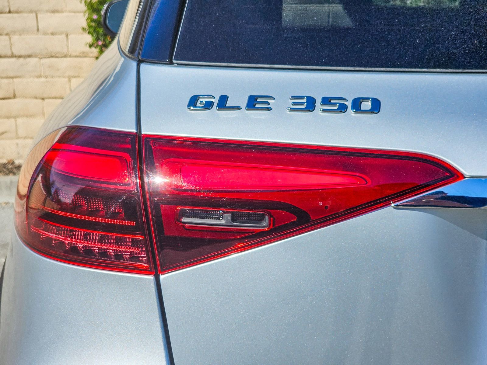 Certified 2025 Mercedes-Benz GLE 350 4MATIC image 10