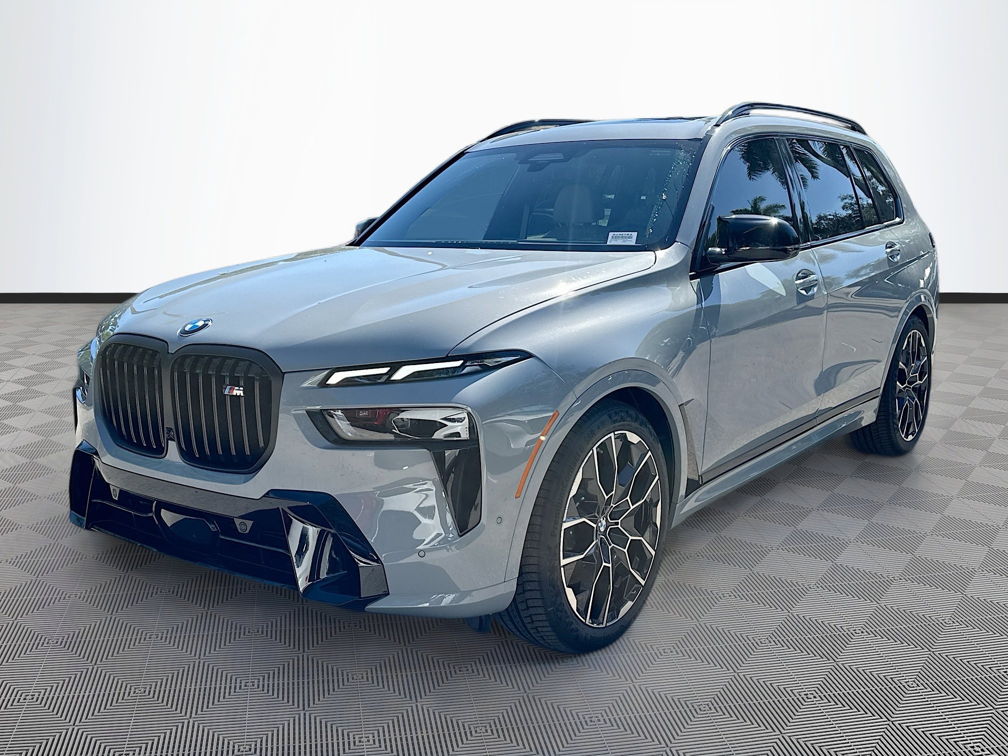 New 2026 BMW X7 M60i image 3