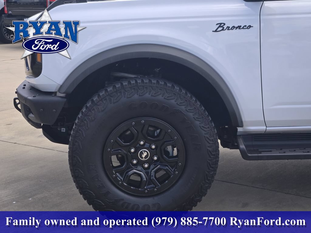 Certified 2024 Ford Bronco Wildtrak AWD/4WD image 5
