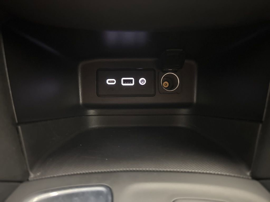 Used 2024 Chevrolet Equinox LT w/ LPO, Floor Liner Package FWD image 30