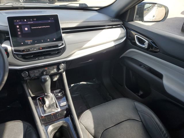 Used 2023 Jeep Compass Limited image 11