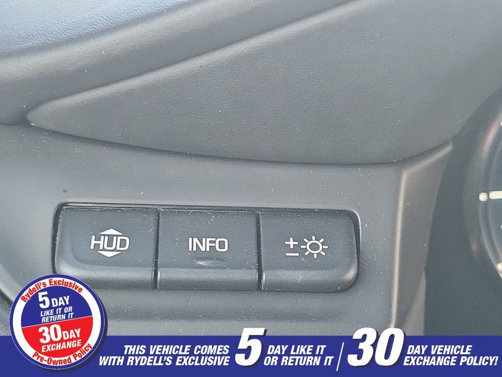 Used 2017 Cadillac Escalade Platinum image 18