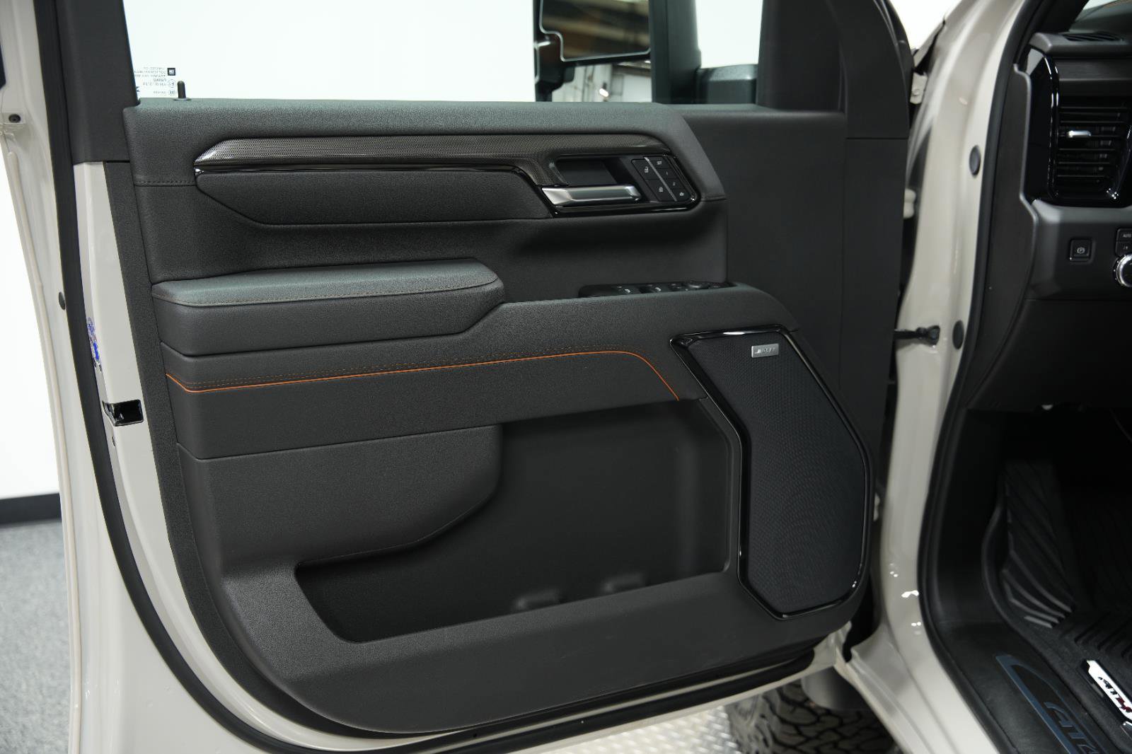 New 2026 GMC Sierra 2500 AT4 w/ AT4 Premium Plus Package image 24