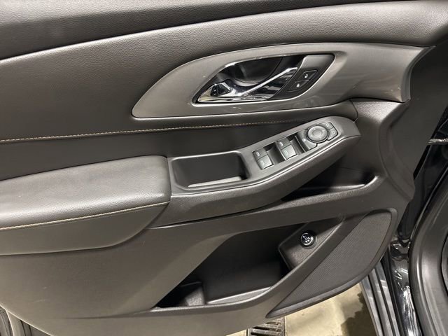 Used 2018 Chevrolet Traverse LT image 13