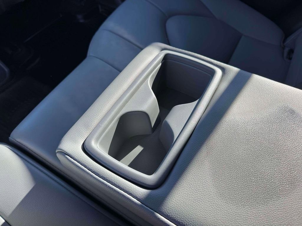 Used 2023 Toyota Highlander XLE image 12