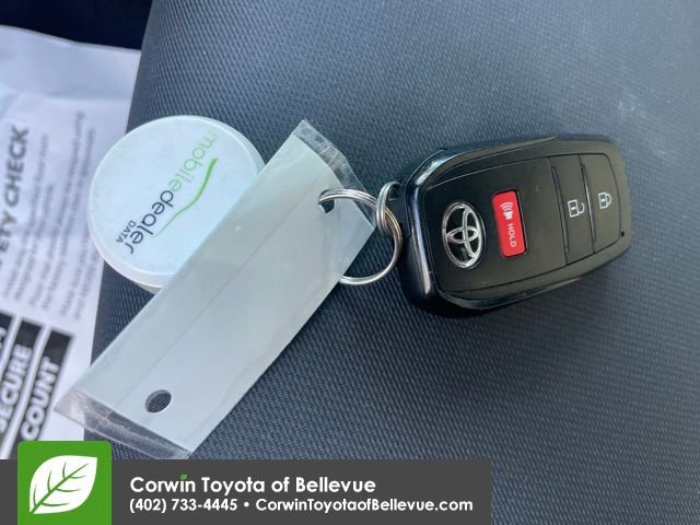 Used 2025 Toyota Tacoma TRD Off-Road image 27