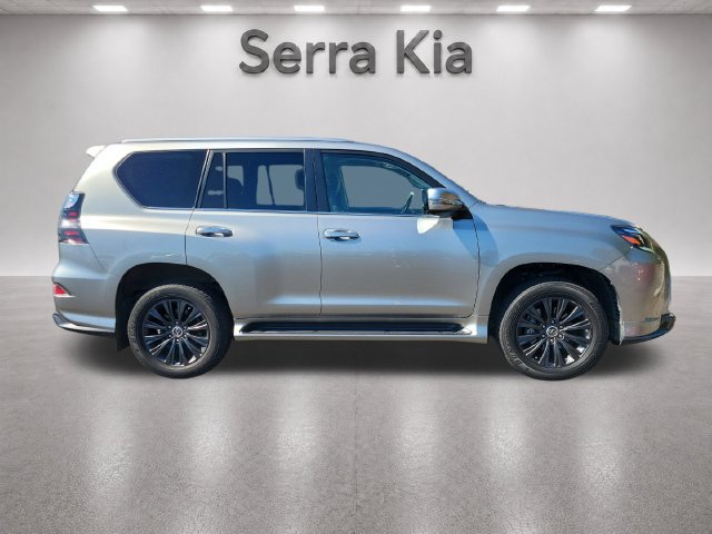Used 2023 Lexus GX 460 Premium w/ Accessory Package AWD/4WD image 6