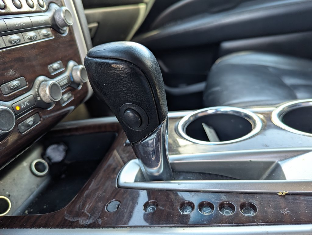Used 2013 Nissan Pathfinder SL AWD/4WD image 18