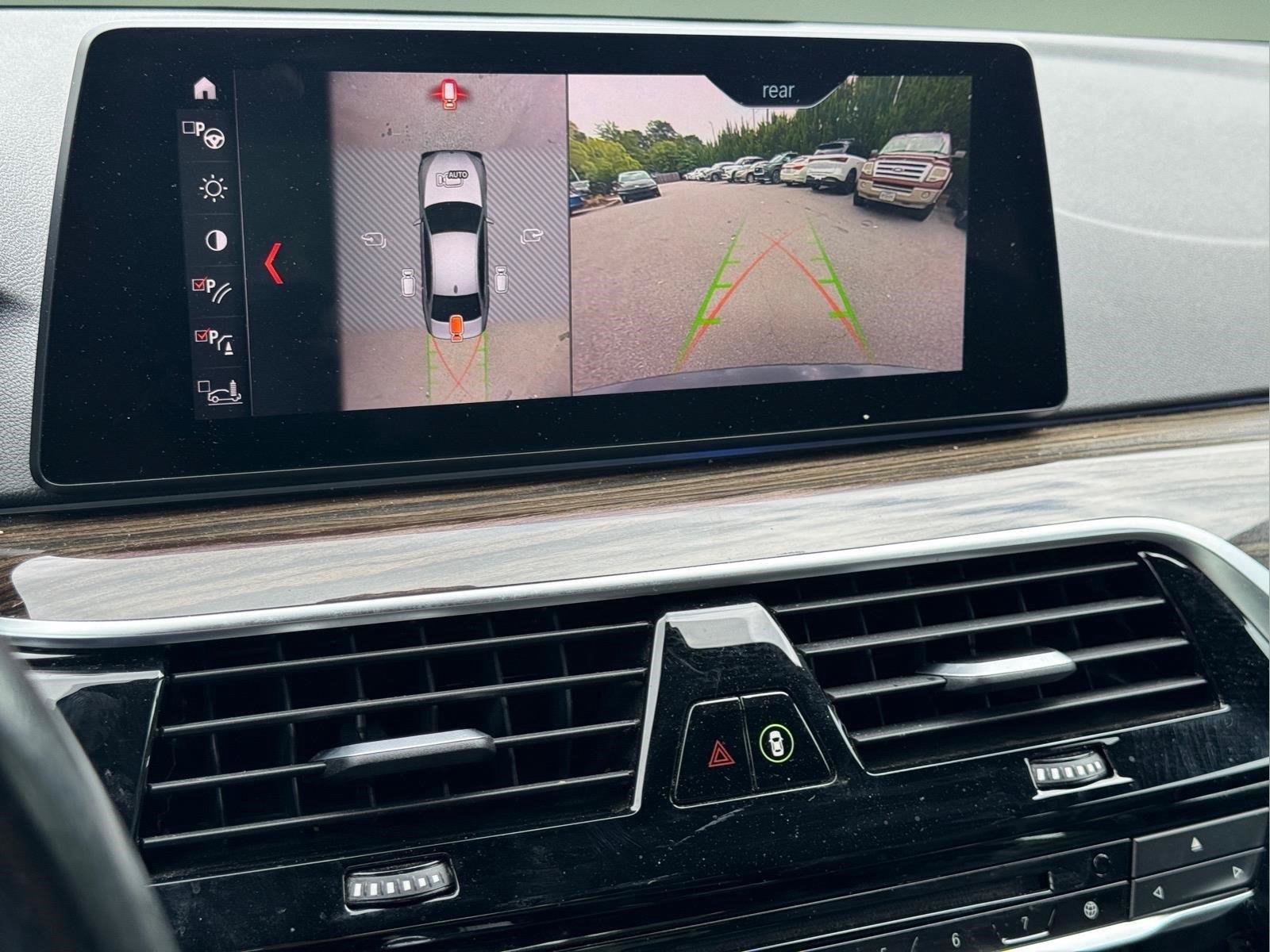 Used 2019 BMW 530e w/ Premium Package RWD image 29