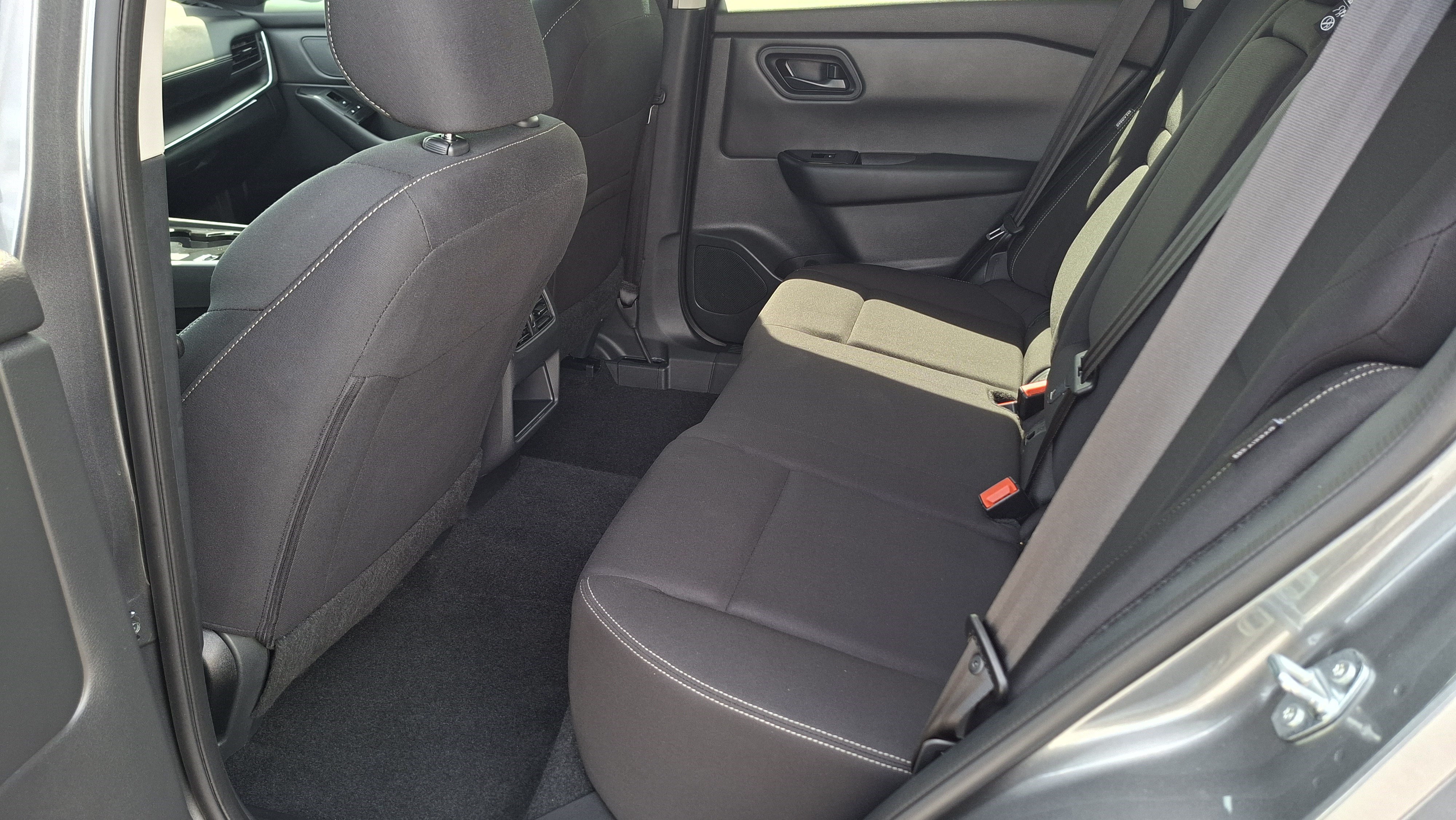 Certified 2025 Nissan Rogue S FWD image 20