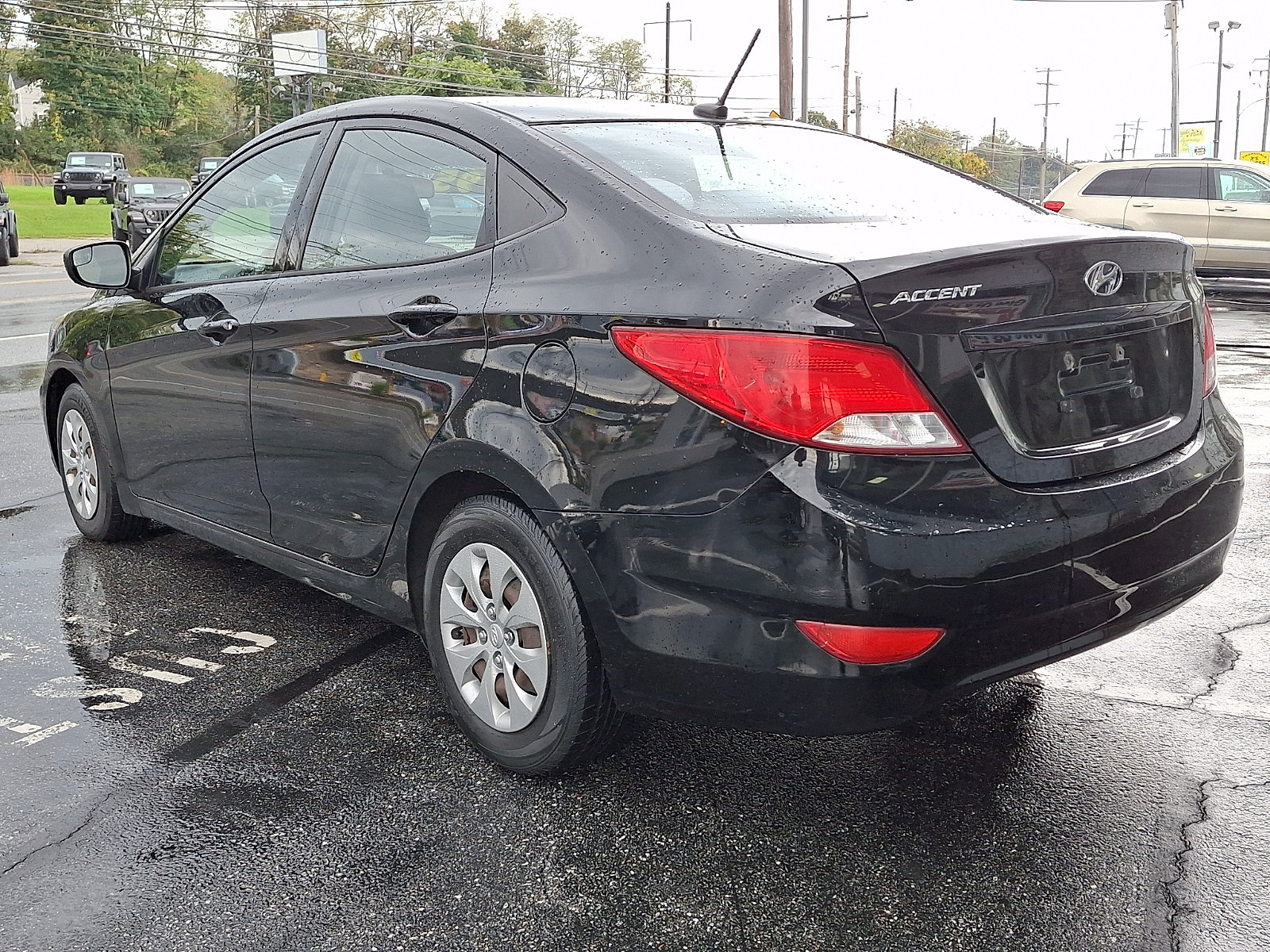 Used 2016 Hyundai Accent SE w/ Option Group 02 FWD image 4