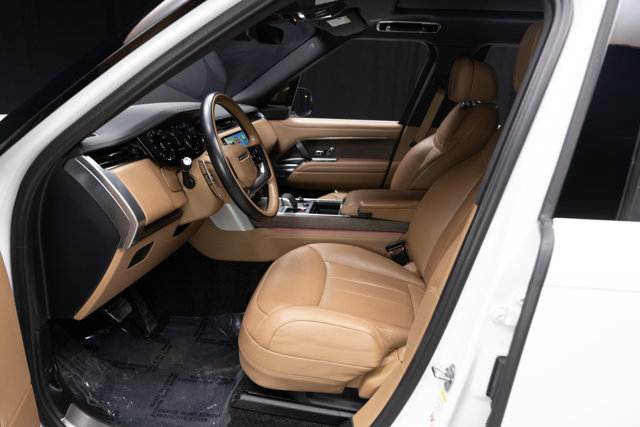 Used 2023 Land Rover Range Rover SE image 48