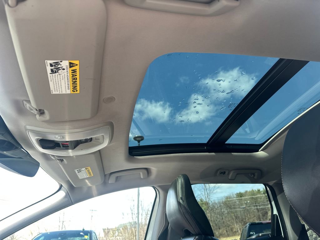 Used 2017 Volvo XC60 T6 Dynamic image 16