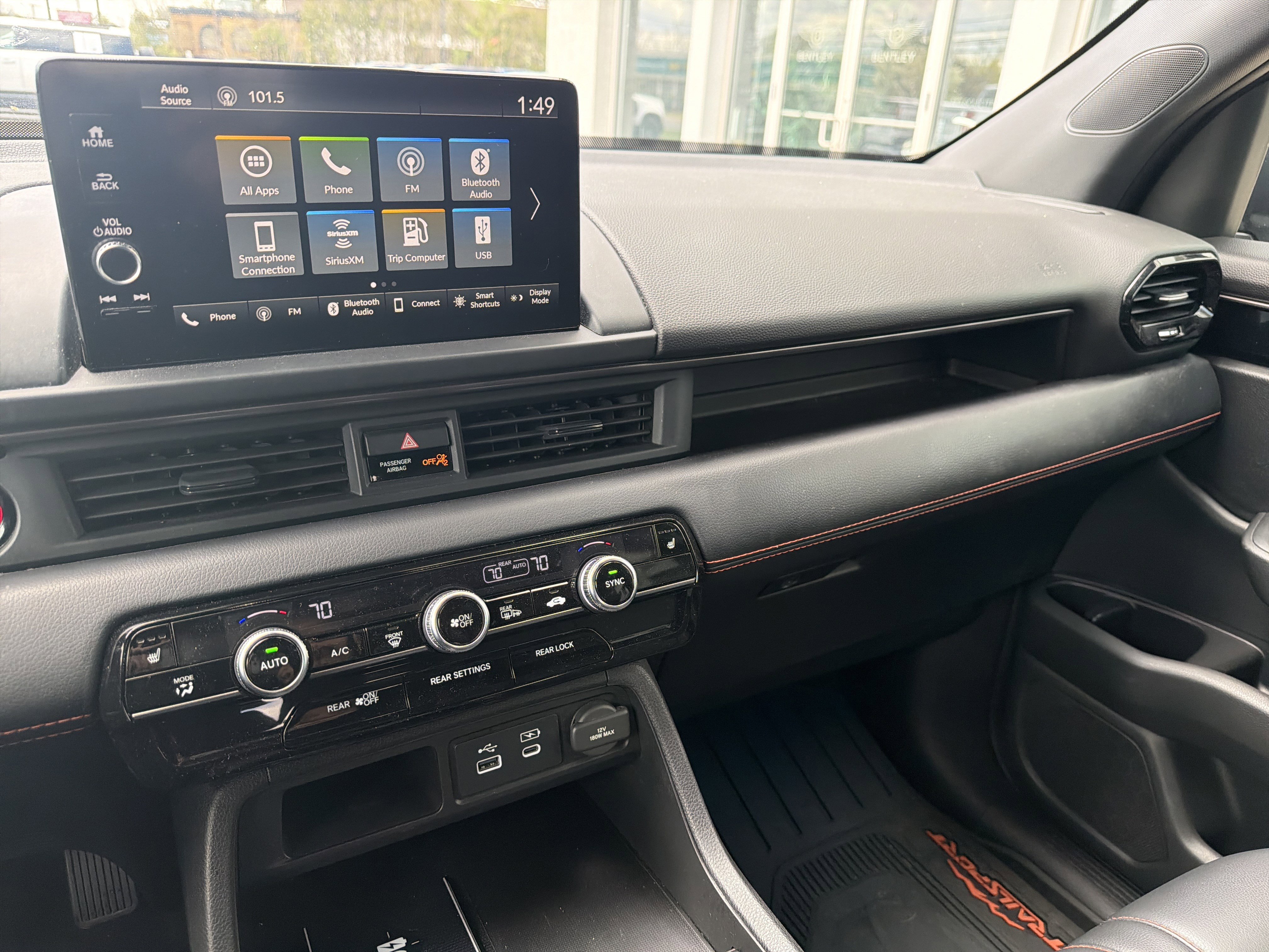 Used 2023 Honda Pilot TrailSport image 22