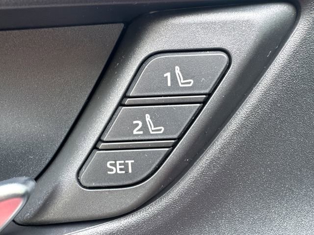 New 2025 Toyota Prius Plug-In Hybrid image 25