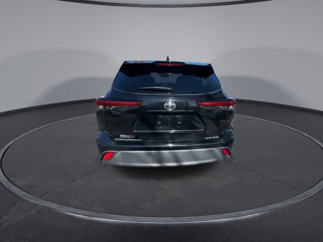 Used 2022 Toyota Highlander XLE image 13