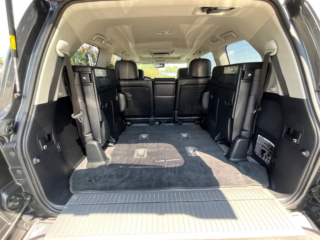 Used 2013 Toyota Land Cruiser image 39