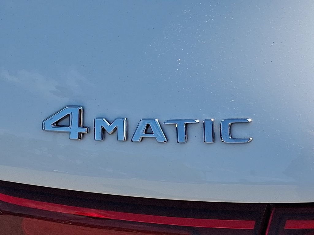 Used 2025 Mercedes-Benz GLB 250 4MATIC image 32
